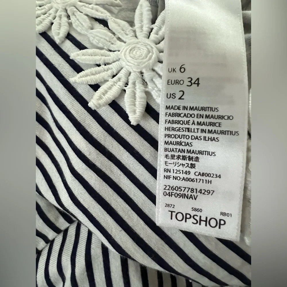 Topshop Cropped Striped Shirt with Floral Attachments | Size 2 or XS - Picture 8 of 11